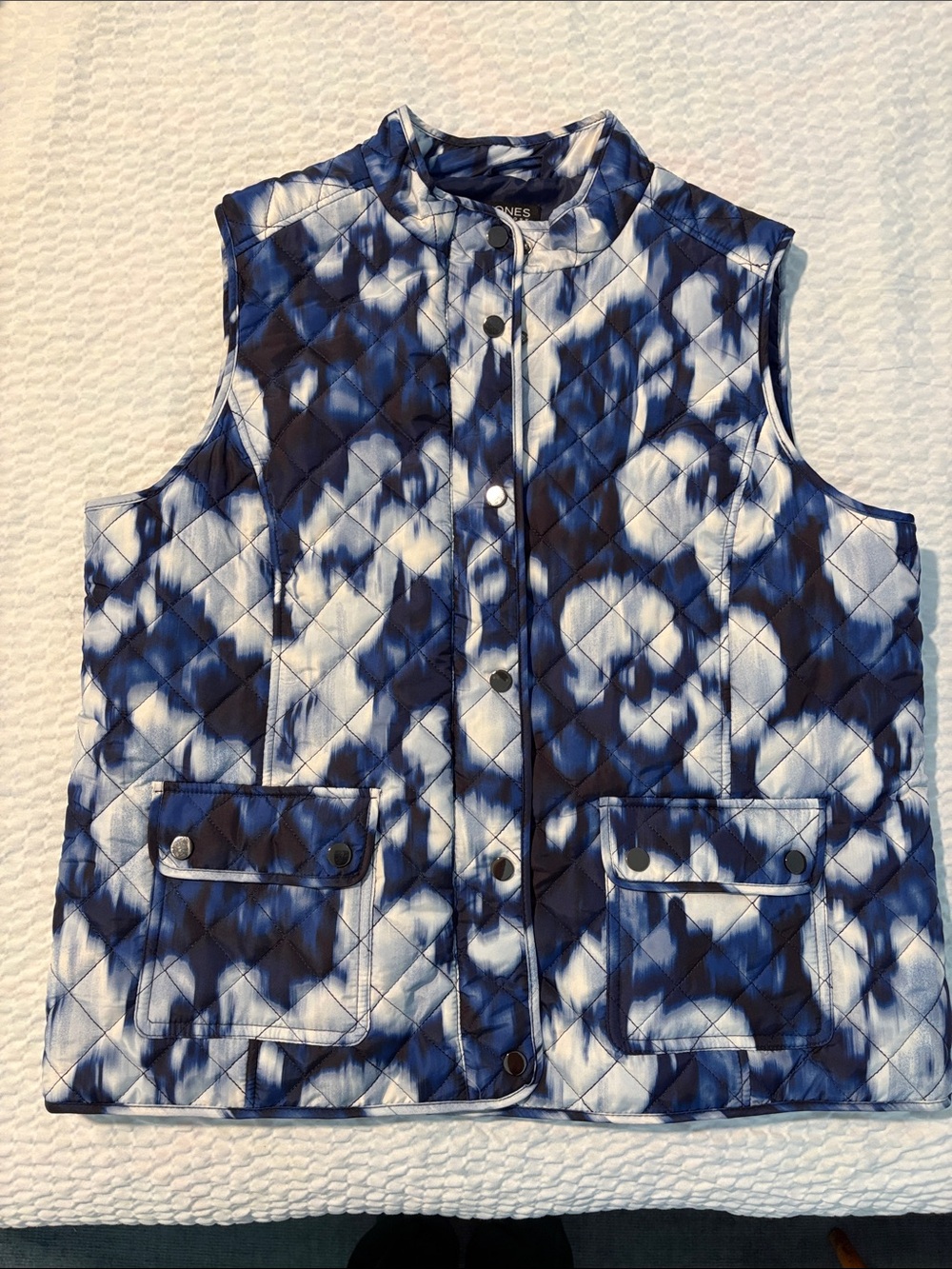 Jones New York Quilted Tie-Dye Blue & White Vest